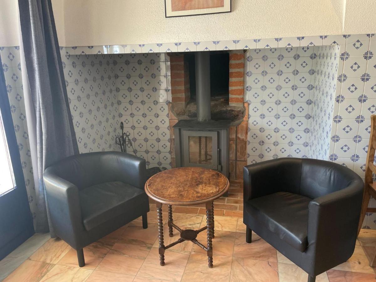 Inviting Holiday Home In Montemor O Novo With Pool Екстер'єр фото
